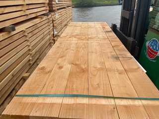 Ca. 20x Douglas Balken Fijnbezaagd, 75x200mm, lengte 600cm